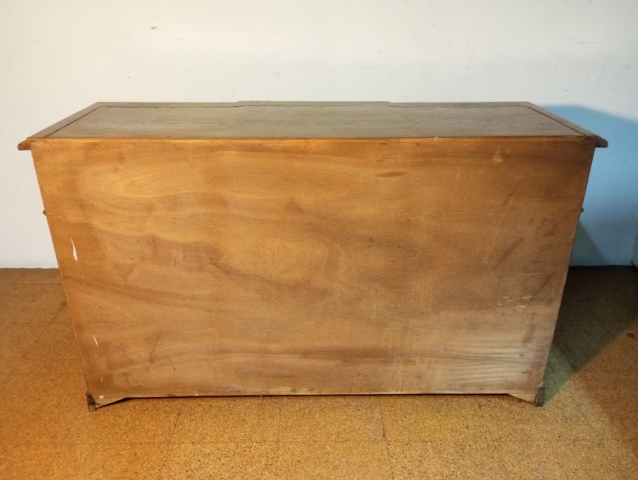 Armário castanho