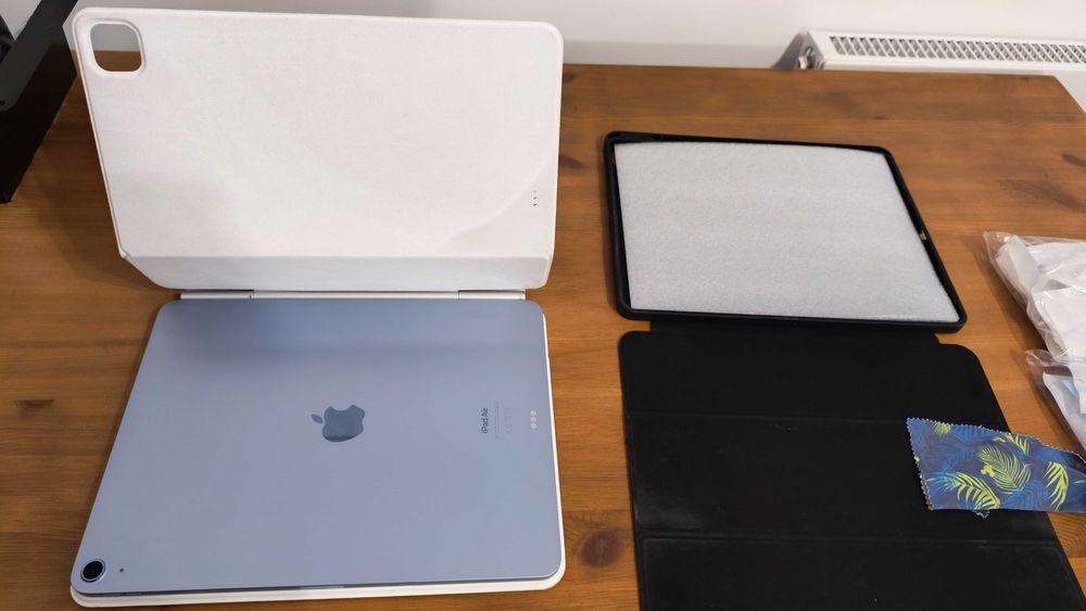 iPAD AIR M2 13" , używ. 5 miesięcy, jak nowy, pudełko+akcesoria