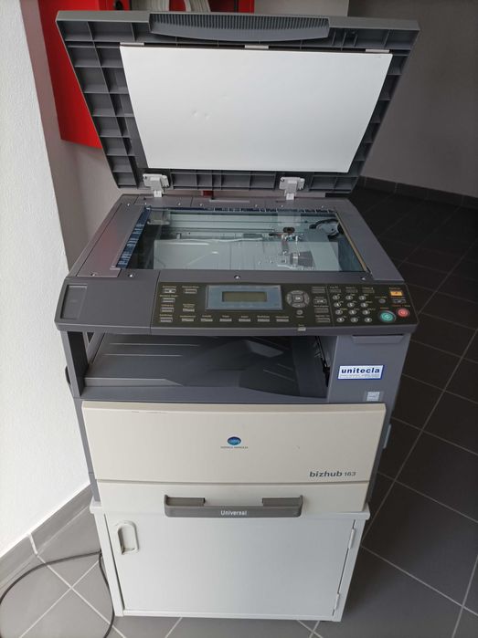 Máquina fotocopiadora Konica Minolta Bizhub 163