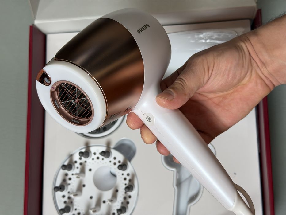 Фен Philips BHD827 SenseIQ серії 9000