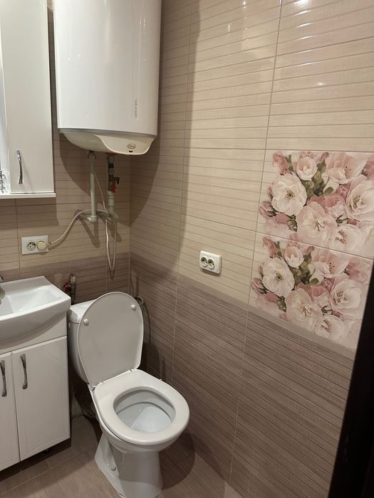 Здається подобово однокімнатна квартира в центрі міста з євроремонтом