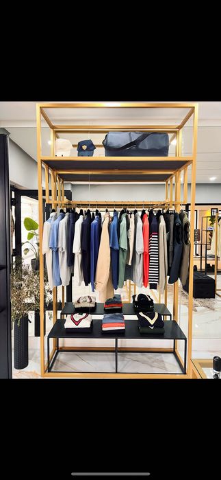 Retail furniture & mannequins Móveis e manequins para varejo