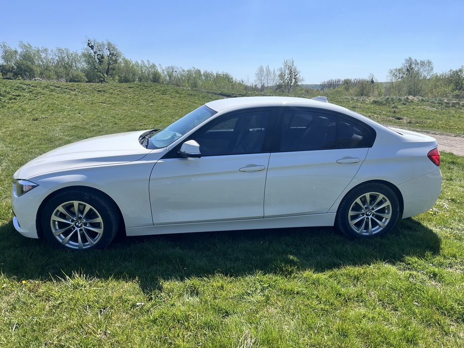Продам BMW 320I (2016р)