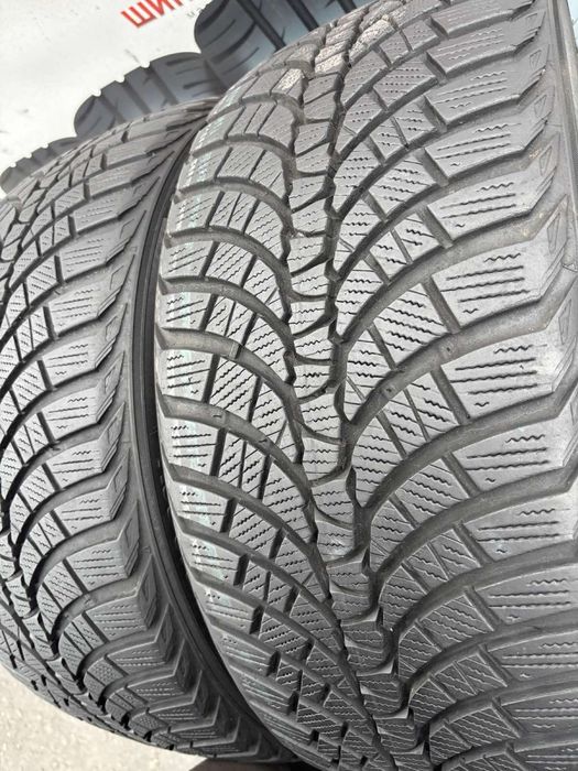 Шини 245/40 R19 пара Kumho  2023p зима 7,4мм