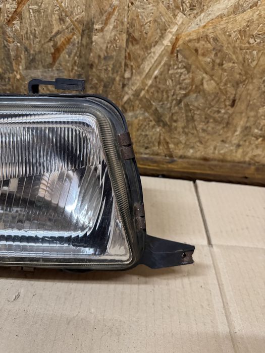 Передня права фара Ауді 80 Б4 Audi 80 B4 1991-1995