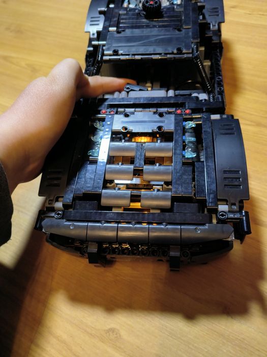 Lego technic колекція the batman модель betmobil 42127