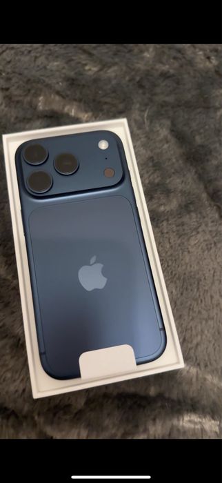 Iphone 17 pro  como novo