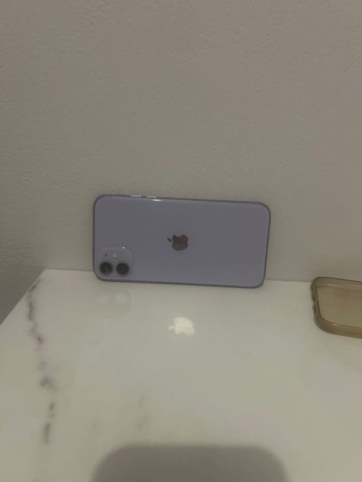 Telefon iPhone 11