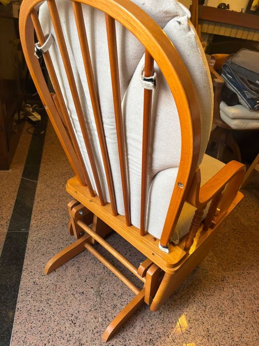 Cadeira de baloiço + Repousa pés