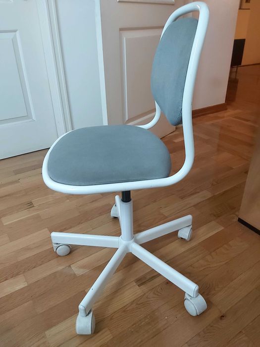 Cadeira secretária para criança IKEA