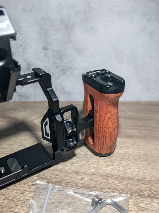 Клітка для Sony A7 III/ IV/ILCE-74M/A7M3/A7R3/A7R5