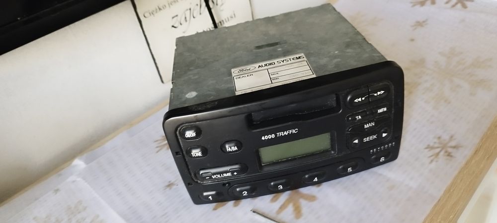 Radio fabryczne Ford 4000 traffic