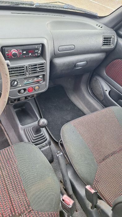 Peugeot 106 1.1 - Ano 1999