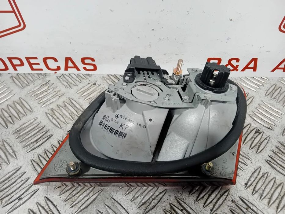 Farolim Trás Traseiro Direito Mercedes Class E 210 Original