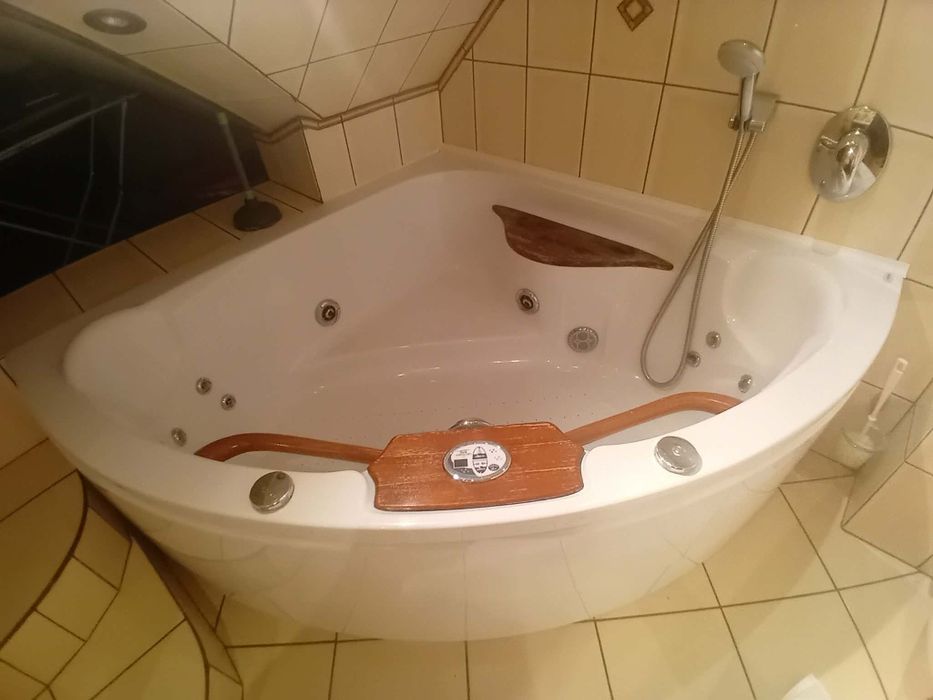 Wanna z hydromasażem