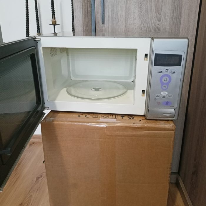 Kuchenka mikrofalowa Samsung