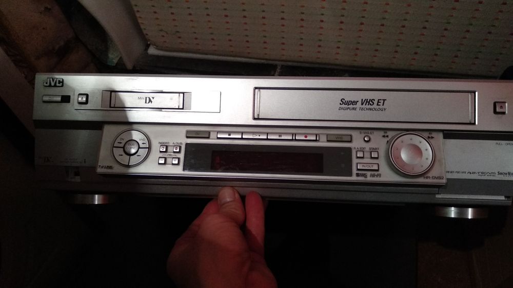 Leitor de MiniDV e superVHS e gravador de VHS