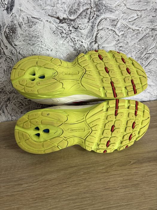 Кроссовки женские New Balance.40 -40,5 р.оригинал