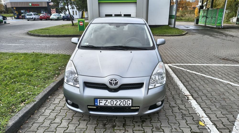Sprzedam TOYOTA COROLLA VERSO 2009r. 1.8l 129KM benzyna