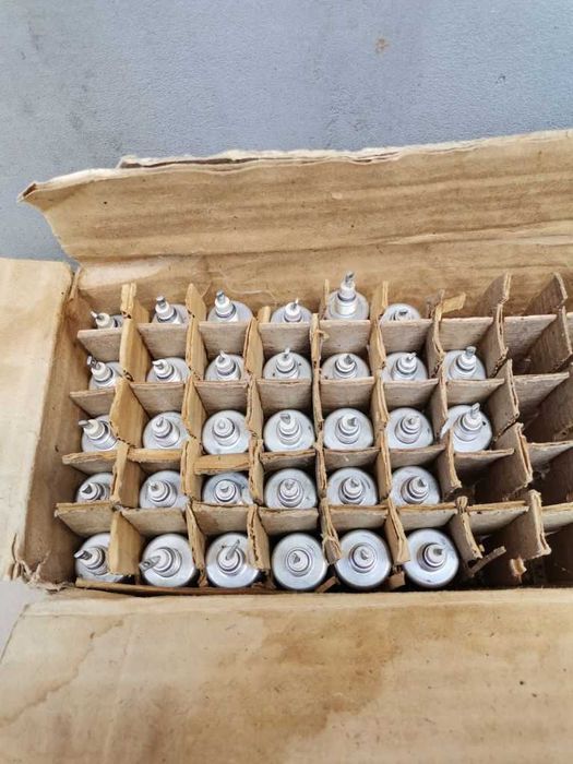 Конденсатор К50-20 200мкф 100в