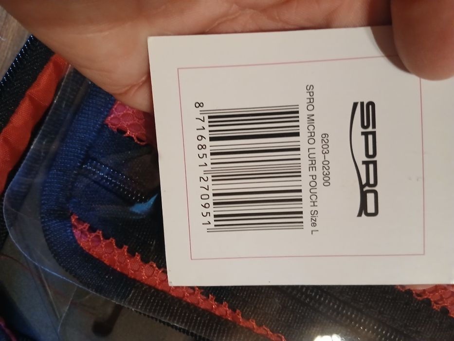 Nowy piórnik wędkarski spro na przynęty