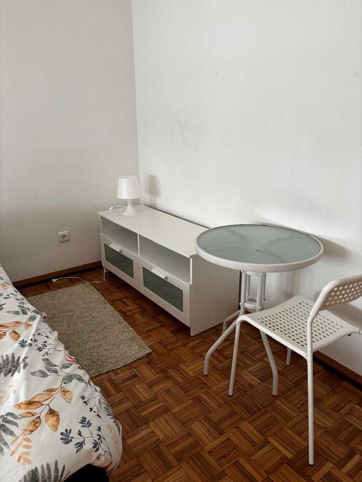 Alugo quarto no Cacém