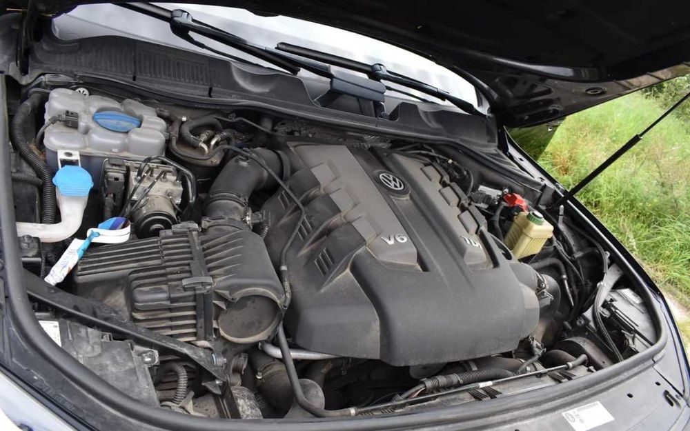 Volkswagen Touareg 2016 року