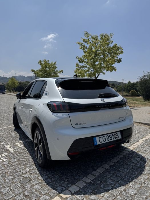 Peugeot e-208 — fotografia 5