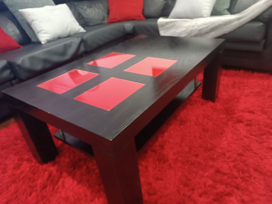 Mesa centro Wengue com vermelho