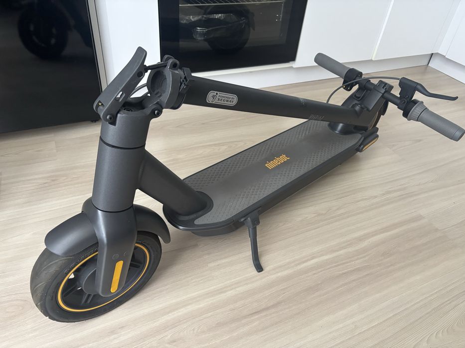 Hulajnoga Segway Ninebot KickScooter MAX G30 - jak nowa