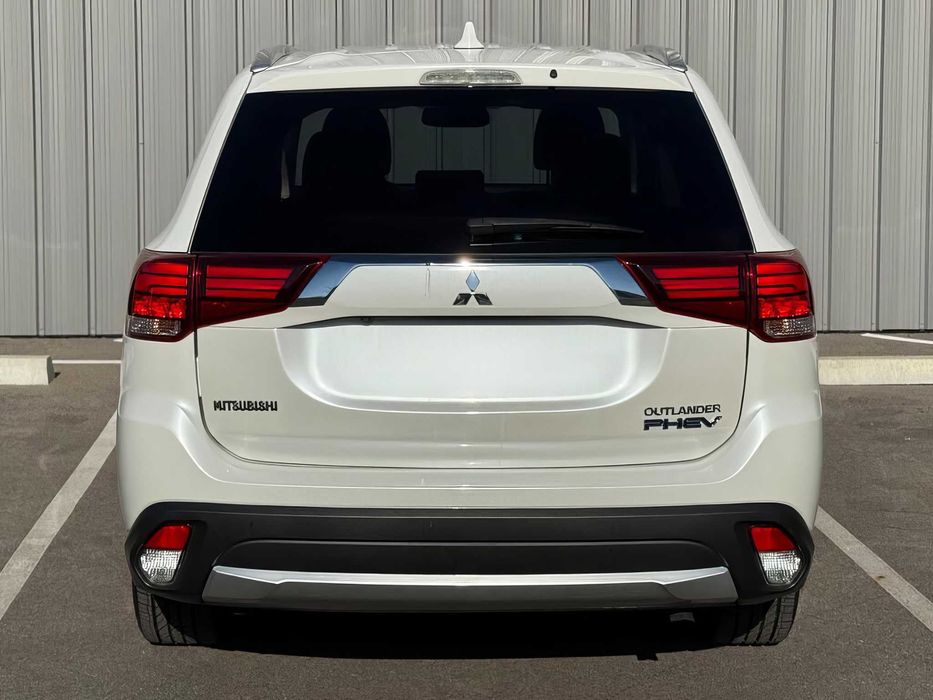 Mitsubishi Outlander SEL S-AWC      2018