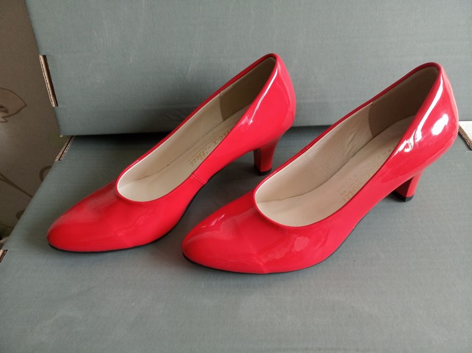 Czerwone szpilki (Kamex But) NOWE