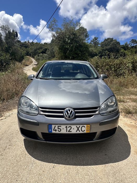 Volkswagen Golf V 1.9 TDI 105cv | Muito Estimado