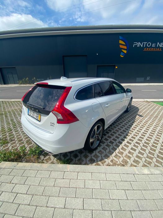 Volvo V60 Plug-In Hybrid Summum D6 AWD