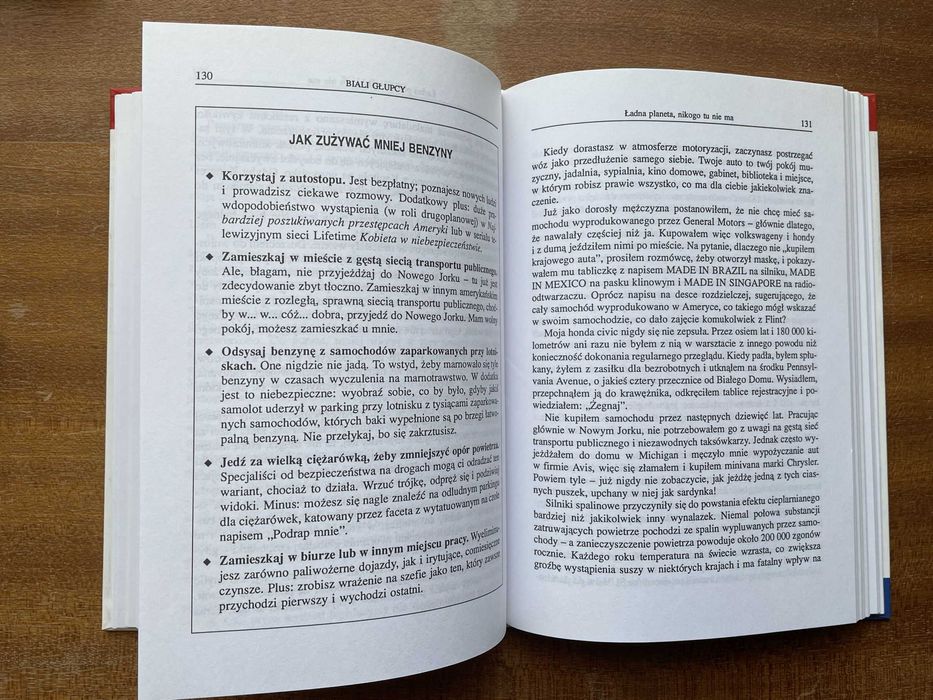 Biali głupcy. Michael Moore