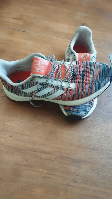 Кросівки adidas 40,5