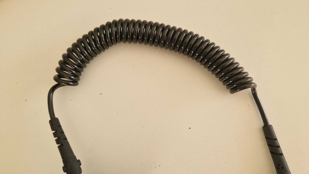 Leash da Mistral, novo