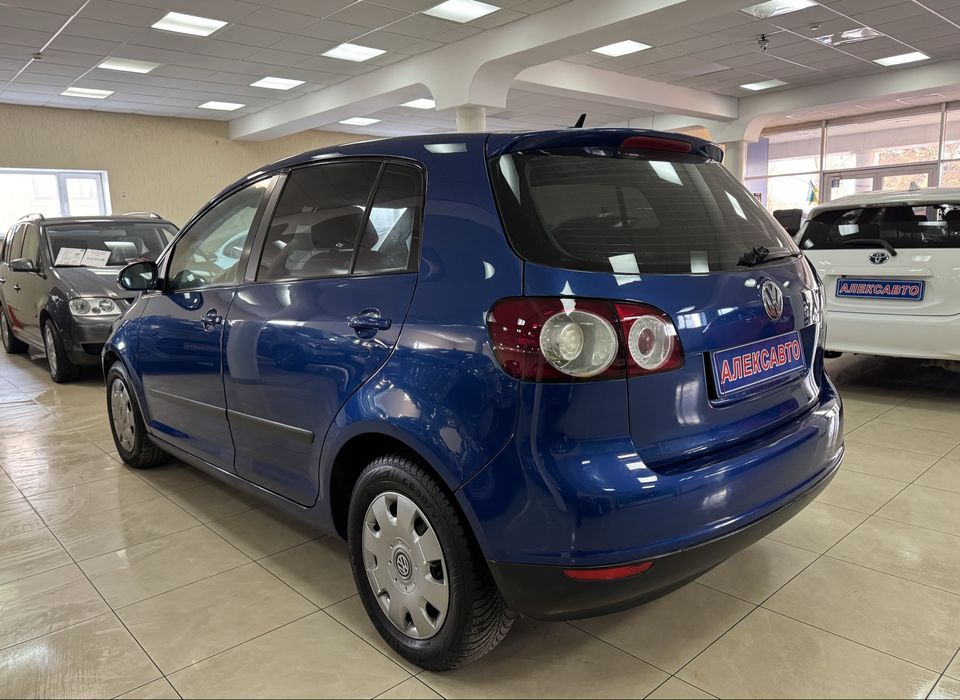 Volkswagen Golf V Plus 1.6і 16V 6МКПП 2005 р.в. (115 к.с.)