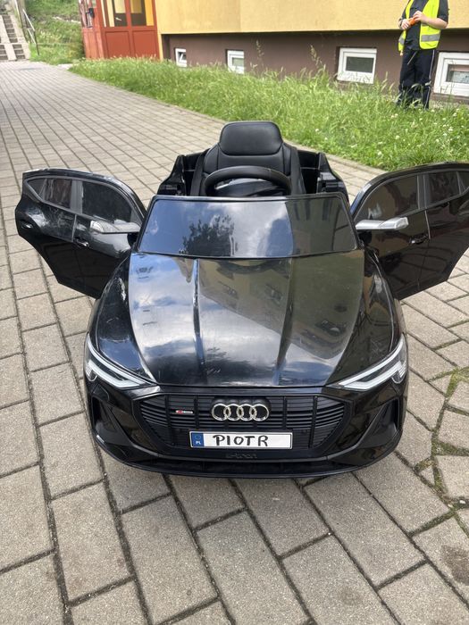 Auto na akumulator audi + pilot