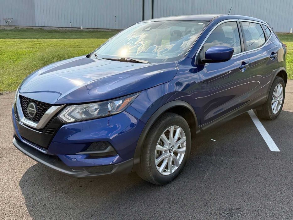 Nissan Rogue Sport S      2022