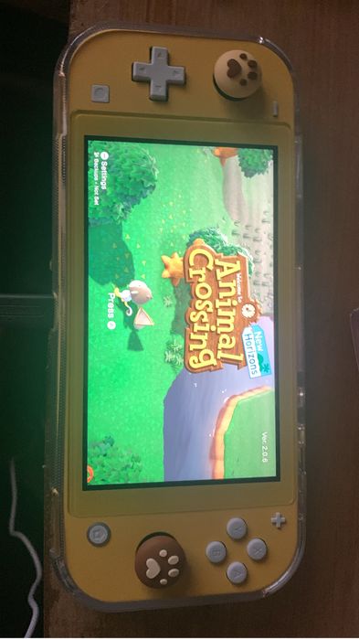 Nintendo Switch Lite Amarela