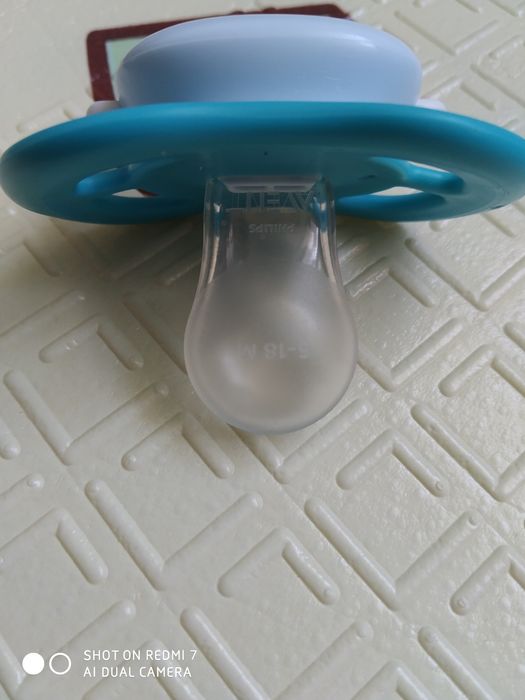 Пустушка філіпс + ще одна іншої фірми