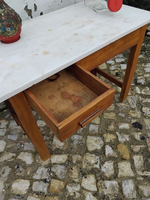 Bancada/mesa de apoio