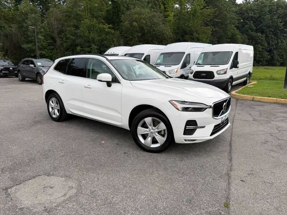 Volvo XC60 B5 Momentum      2022