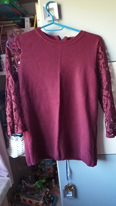 Damski sweter z koronka