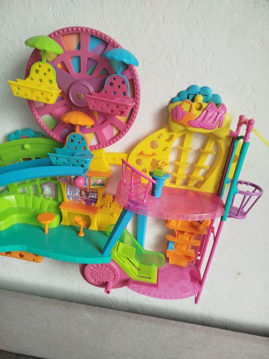 Polly Pocket brand woll