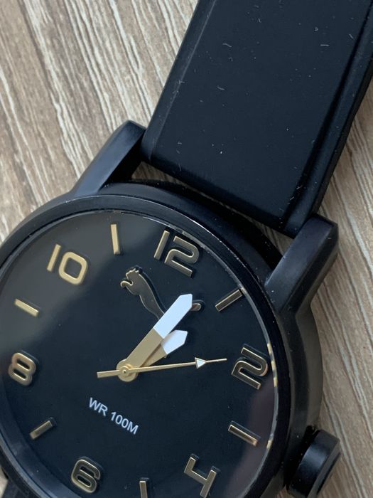 Наручний годиннки Puma 100m