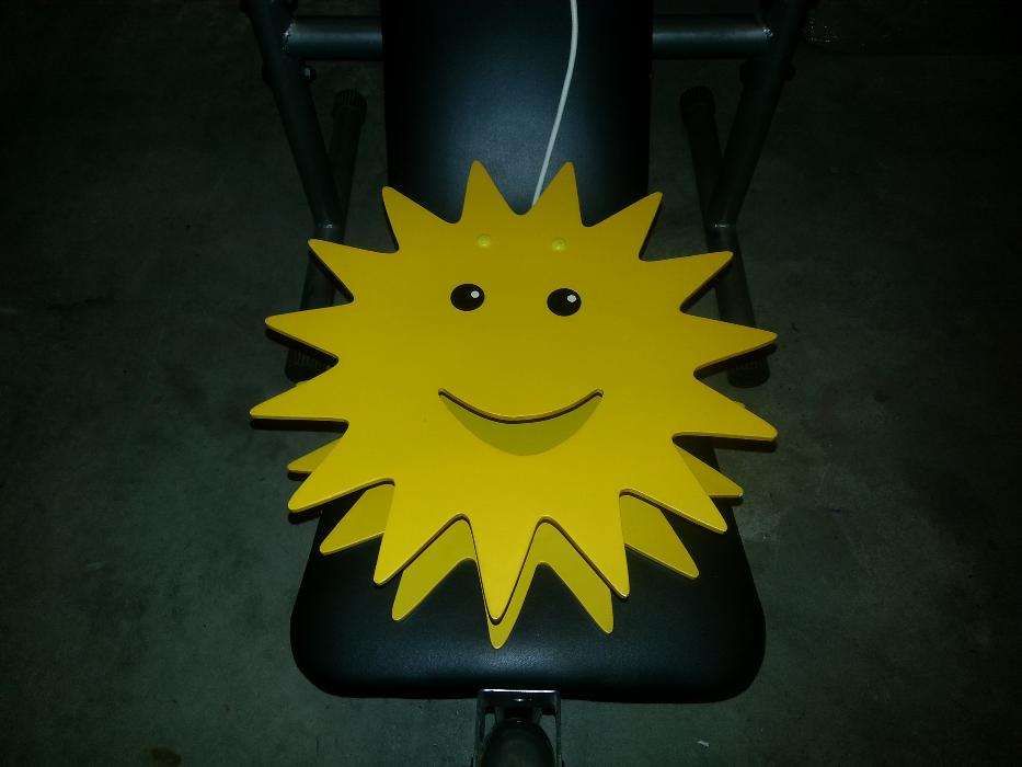 Vendo candeeiro marca Massive em formato de sol em óptimo estado