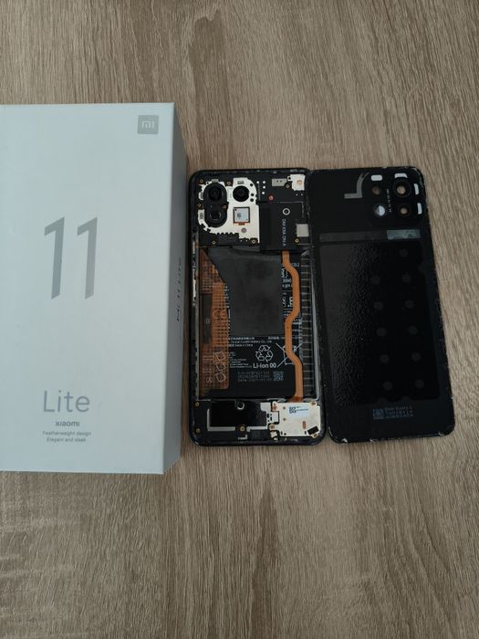 Xiaomi Mi 11 Lite 6/64 GB — під відновлення