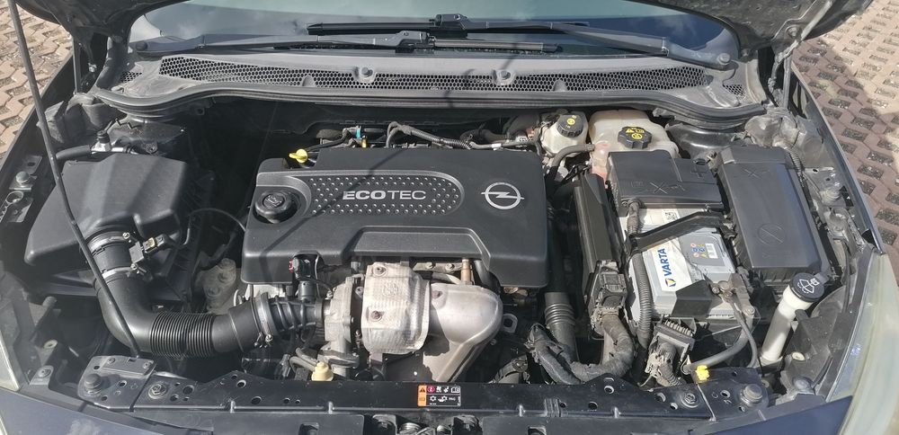 Astra j sport toure 1.3 ecoflex 2011